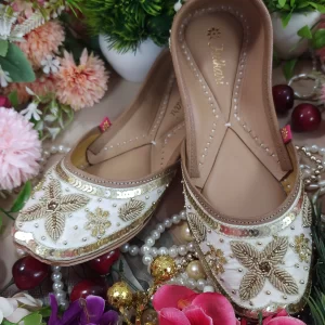 viola beige gold