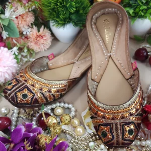 mehak tan gold
