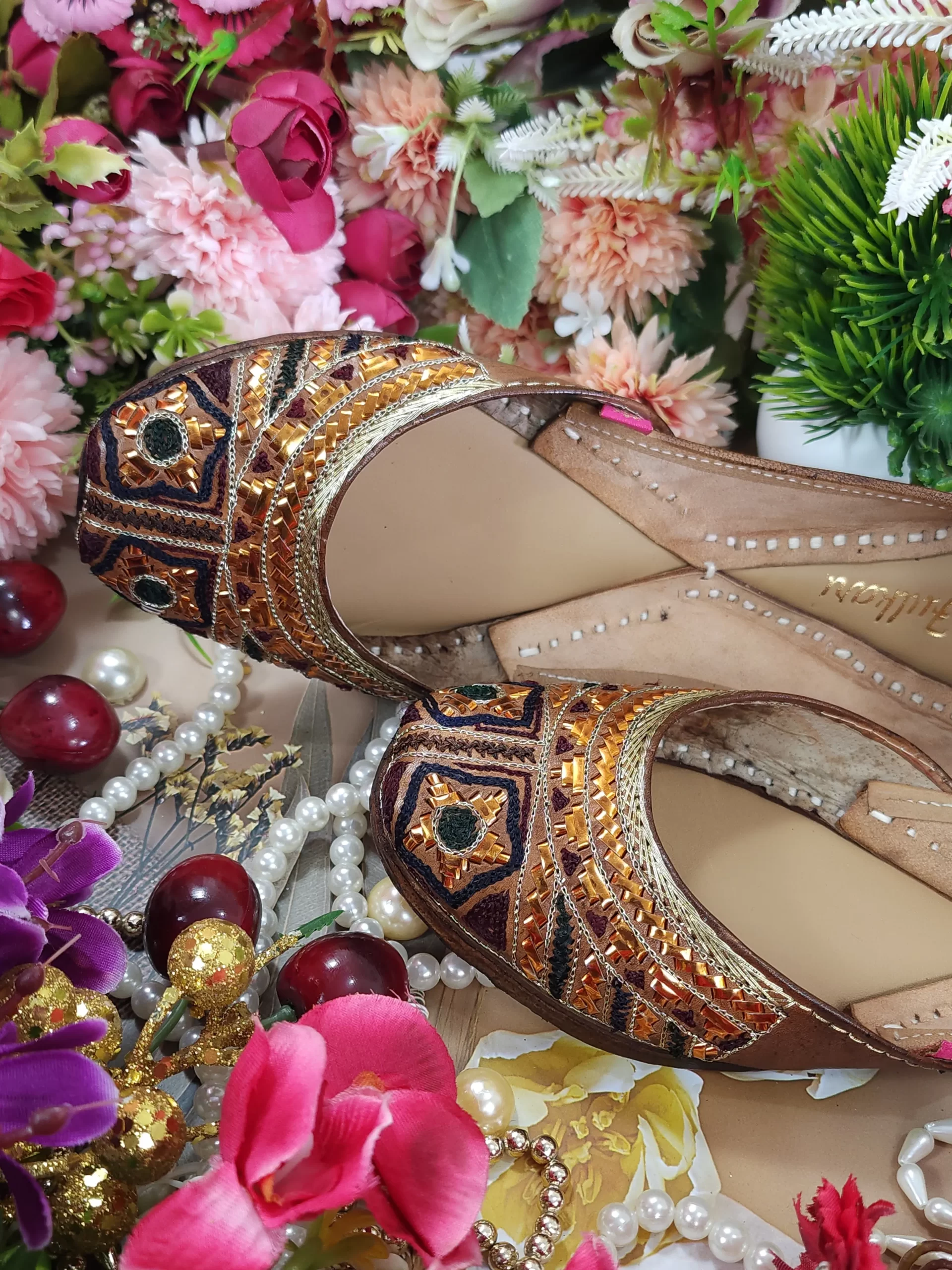 mehak tan gold mehak tan gold