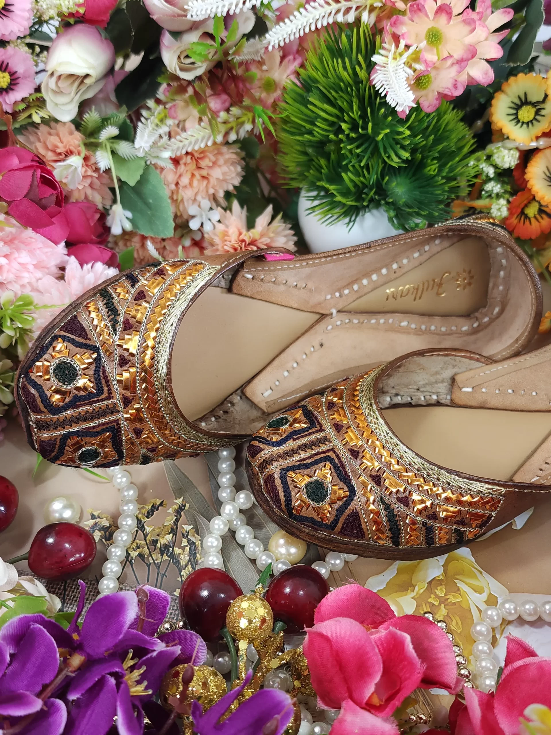 mehak tan gold mehak tan gold