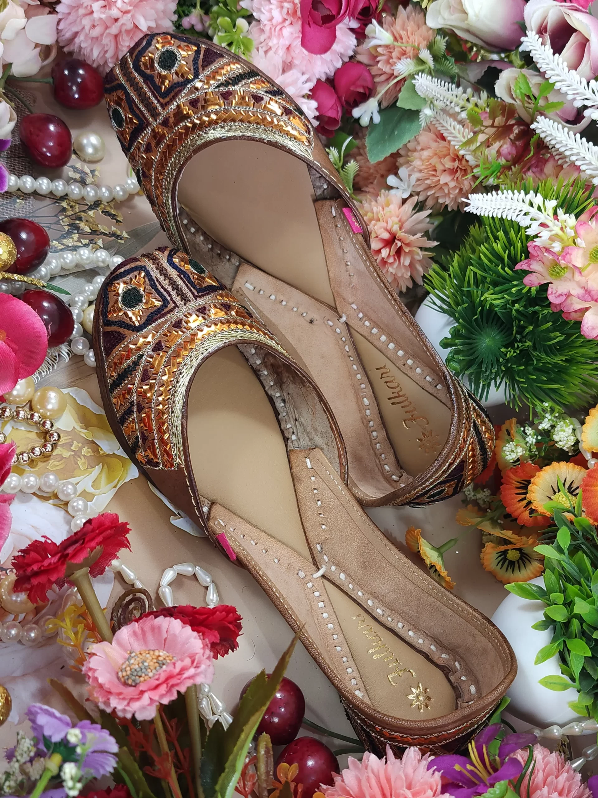 mehak tan gold mehak tan gold
