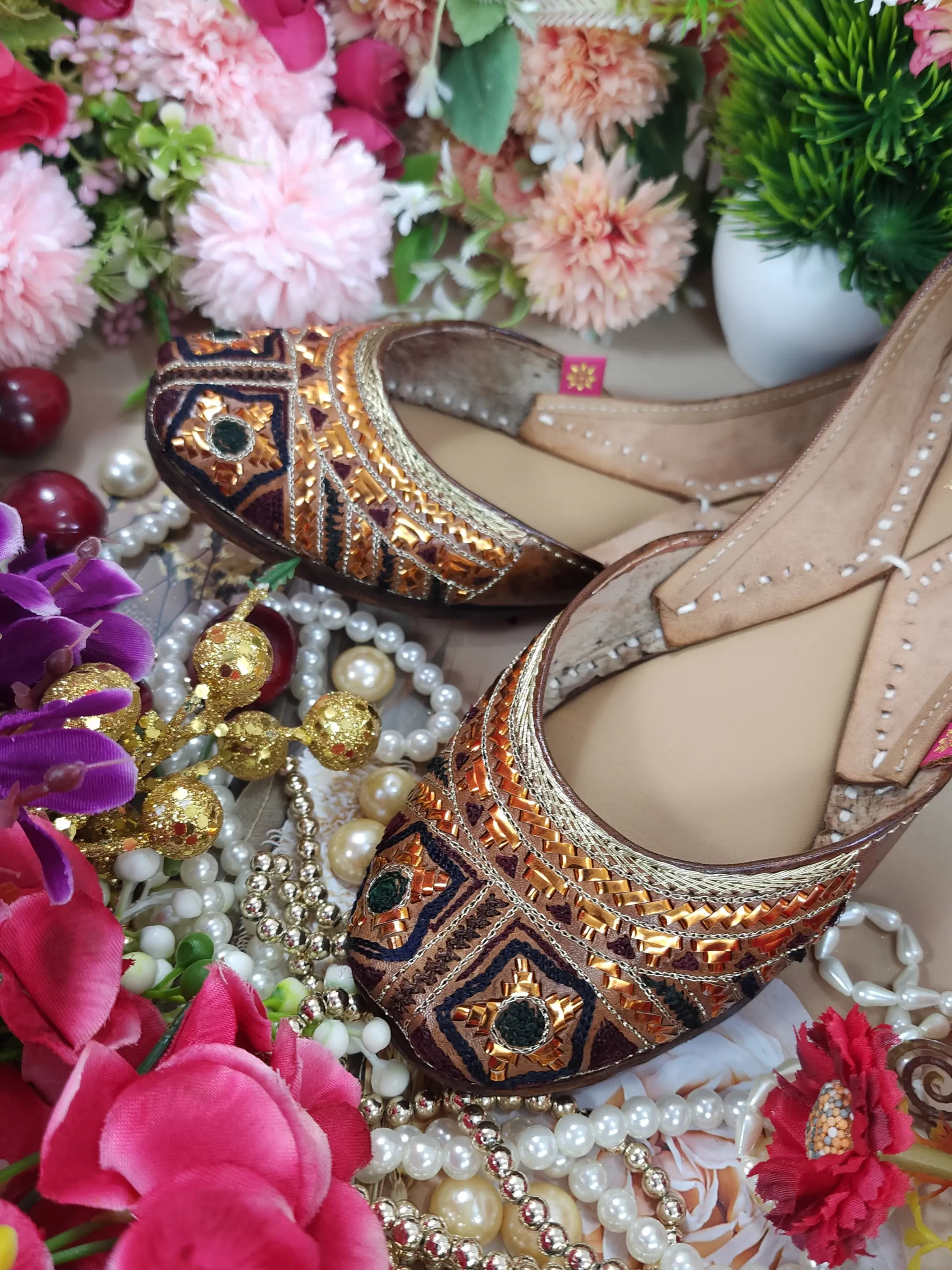 mehak tan gold mehak tan gold