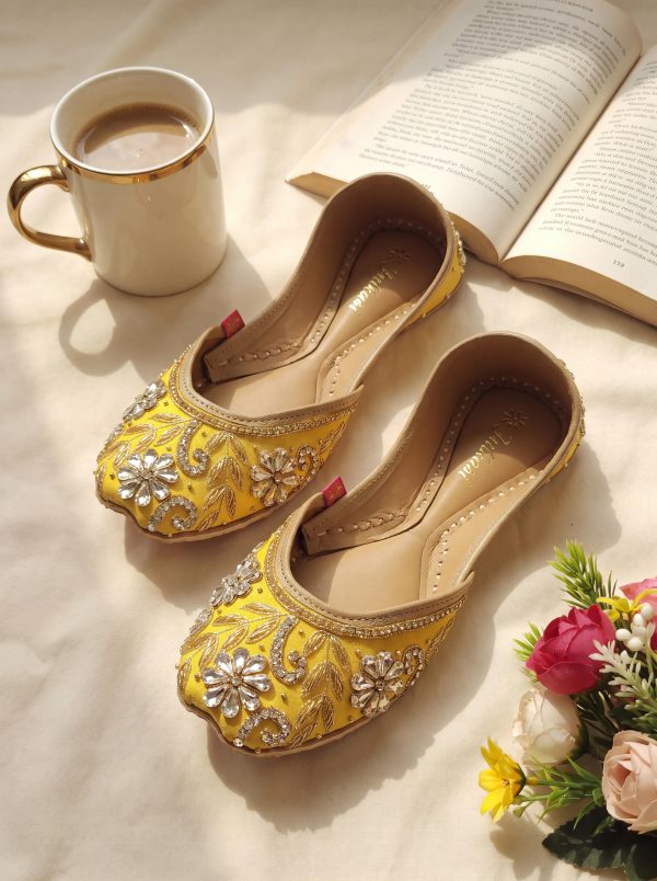 boronia stone yellow