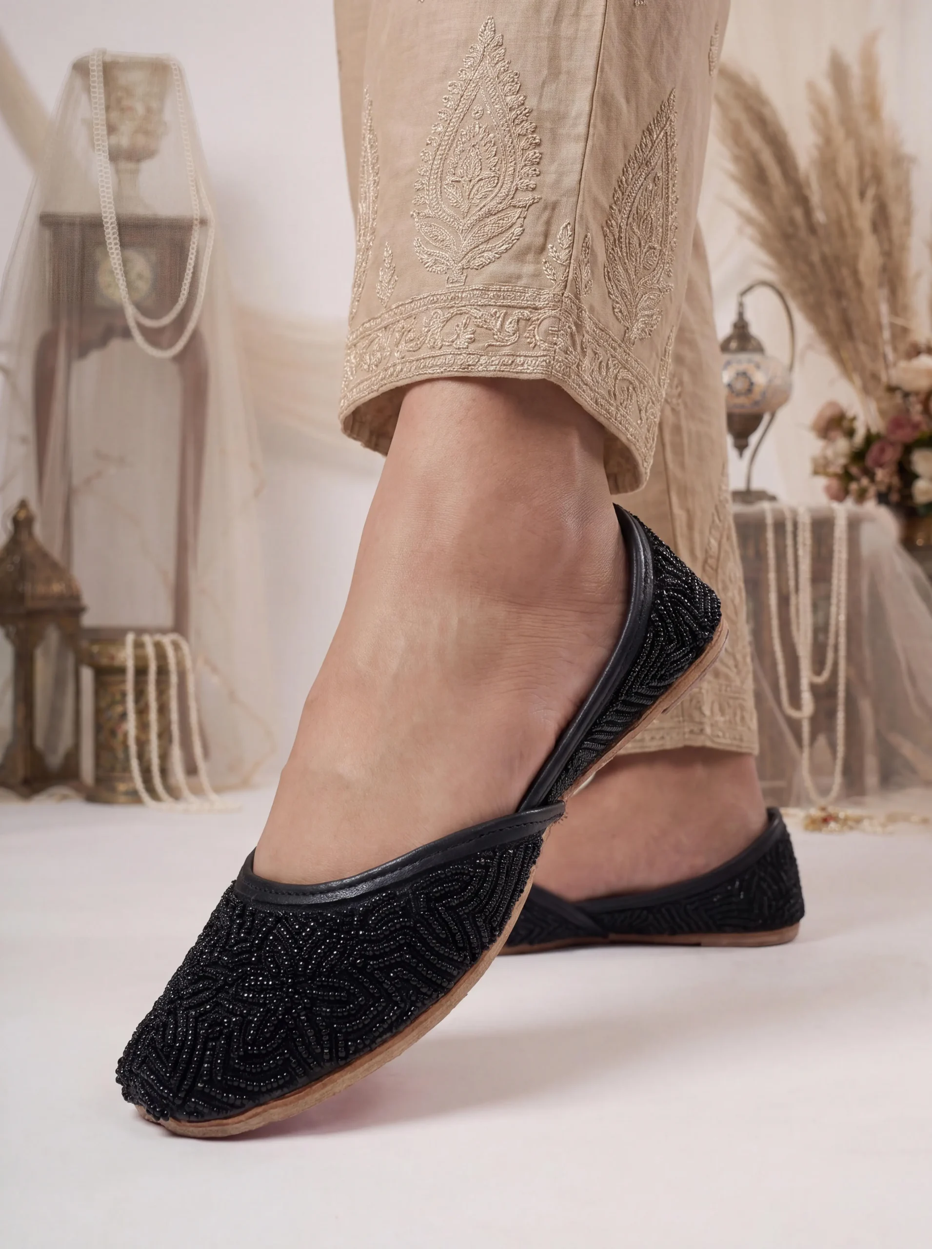 284 black mdn 03 284 black mdn 03